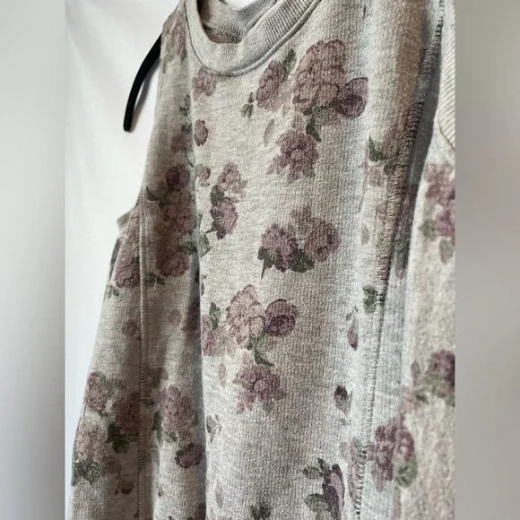 Cold shoulder top - Picture 3 of 6